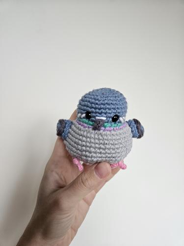 Amigurumi maskotka - Gołąbek KRAKOWSKI NIEBIESKO-SZARY