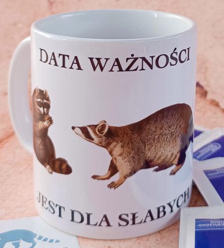 Kubek Sarnodzieło DATA WAŻNOŚCI JEST DLA SŁABYCH 330 ml