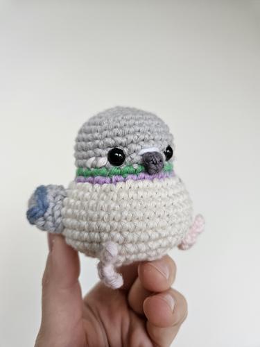 Amigurumi maskotka - Gołąbek szary