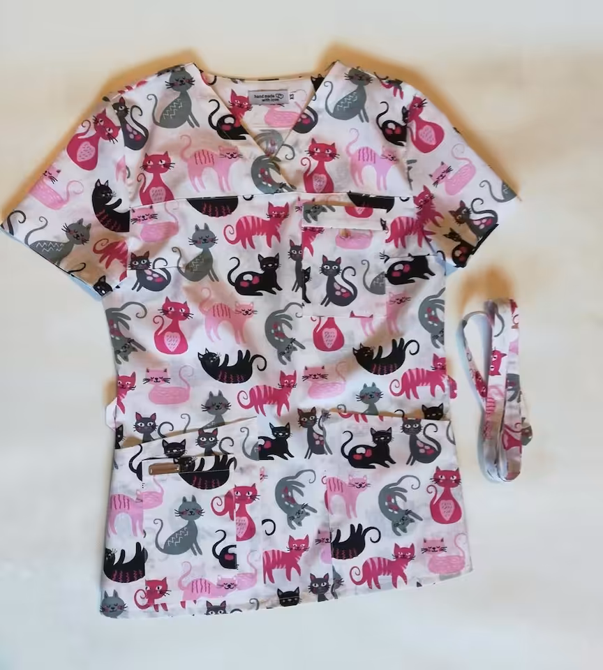 bluza medyczna damska rozmiar XS "różowe kotki"
