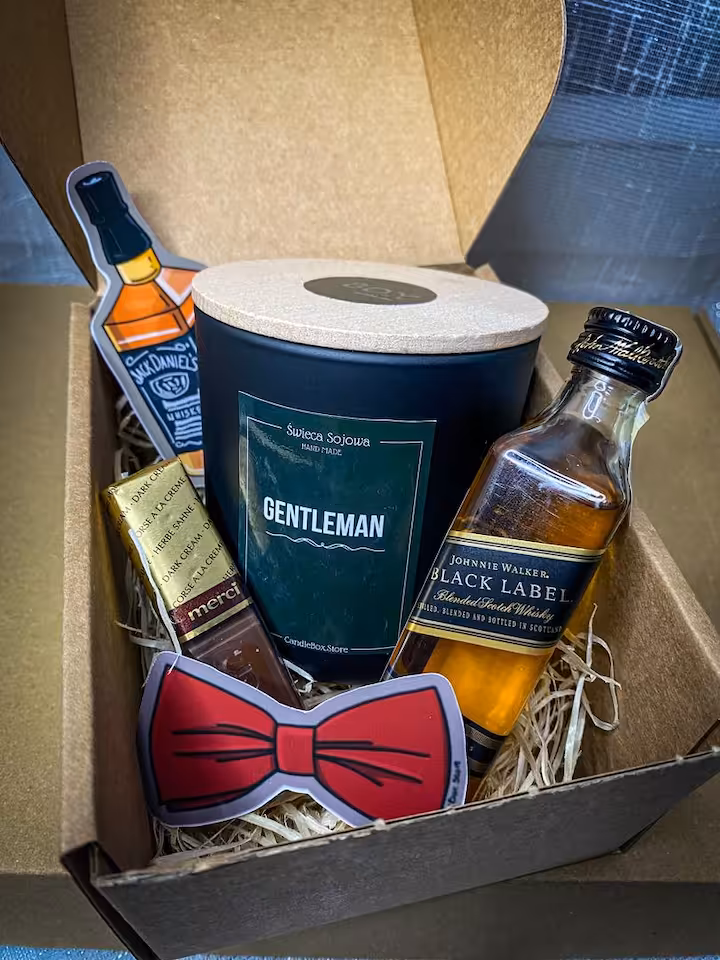 Męska Świeca Gentleman + Mini whisky w butelce