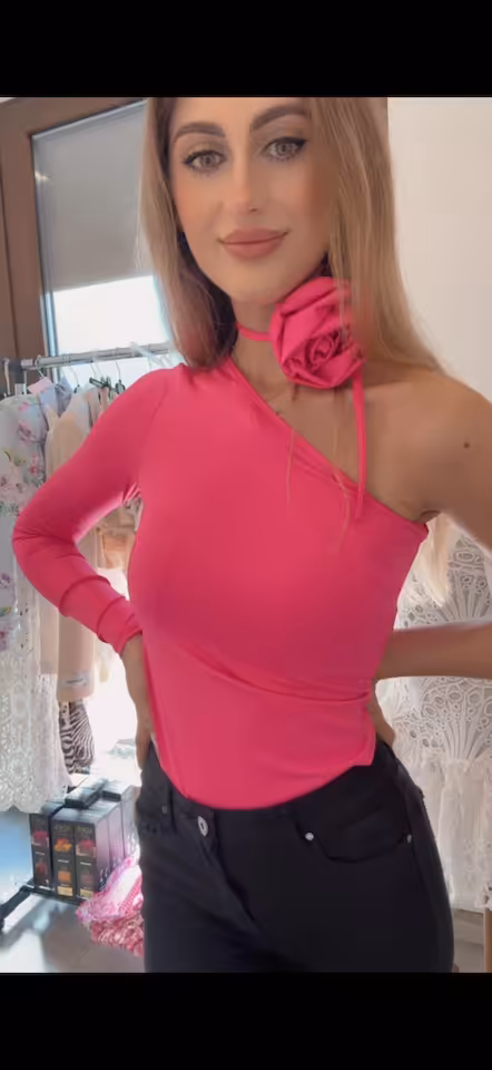 Body z różą różowe Millagro