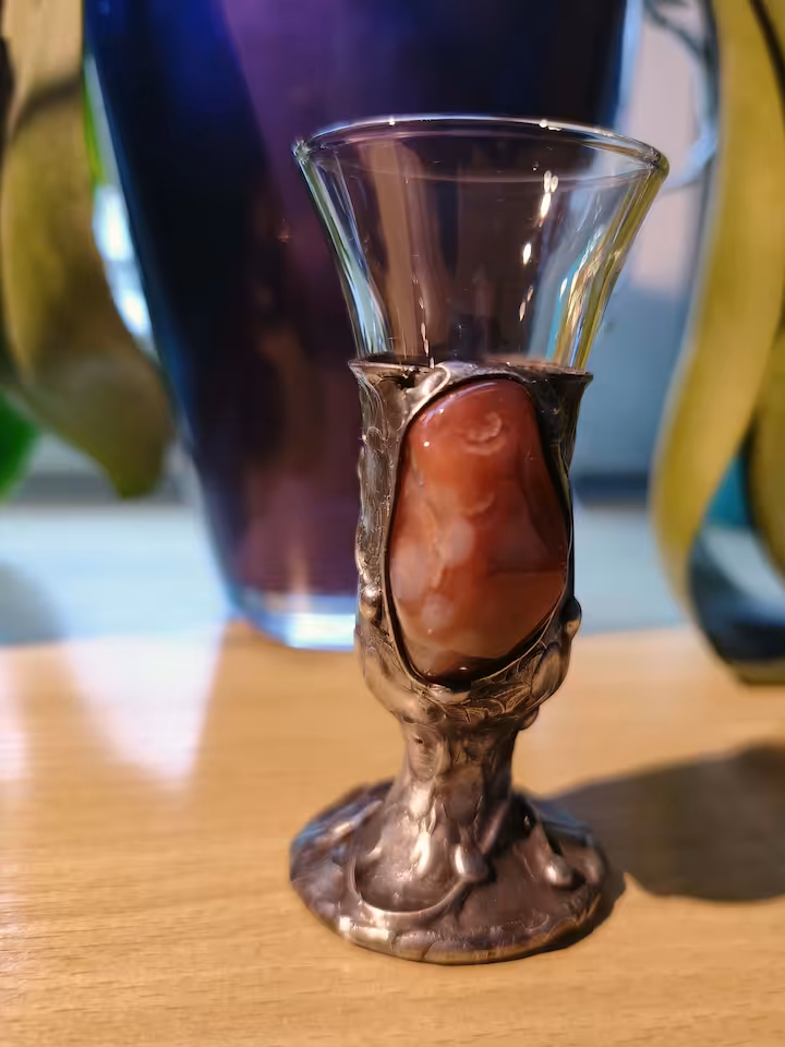 Kieliszki do nalewek (wódki) .