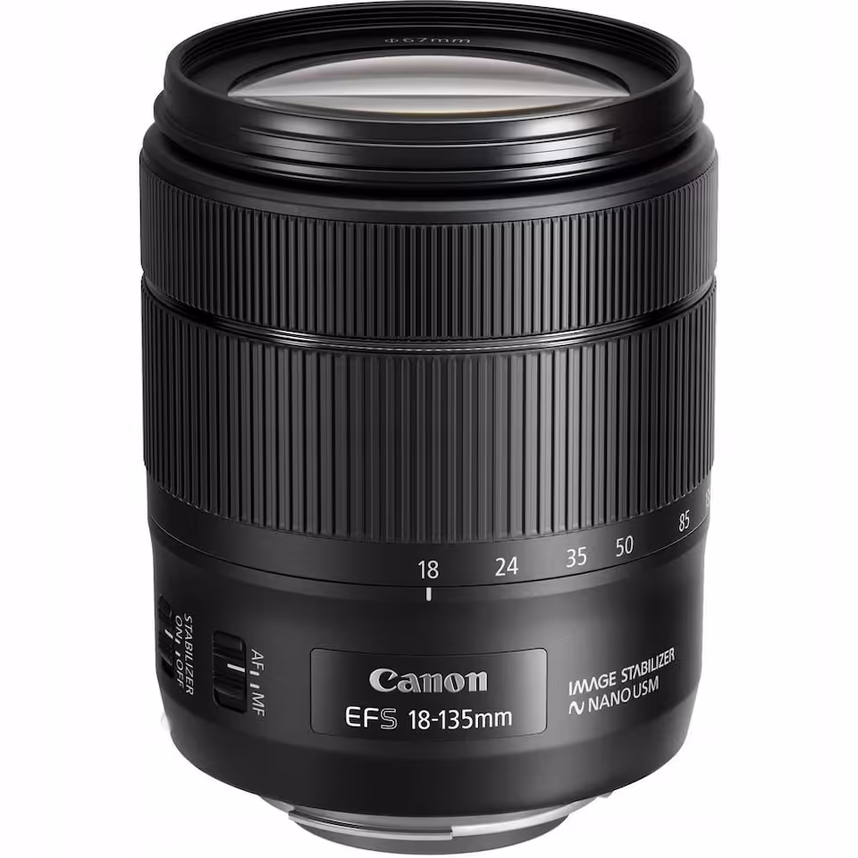 Canon EF-S 18-135 f/3.5-5.6 IS USM Nano, jak nowy