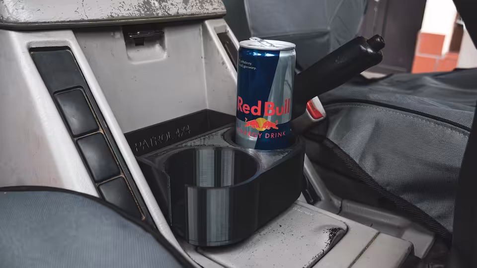 Uchwyt na napoje, cupholder, stojak Nissan Patrol Y61