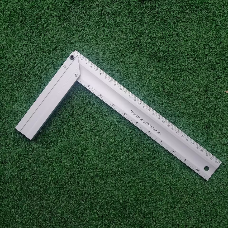 Kątownik aluminiowy 300mm