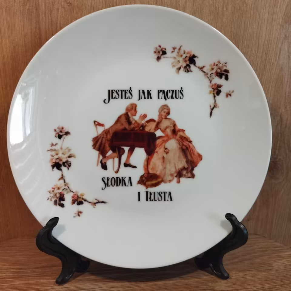 Talerz ceramiczny Sarnodzieło 20 cm Jesteś jak pączuś. Słodka i tłusta