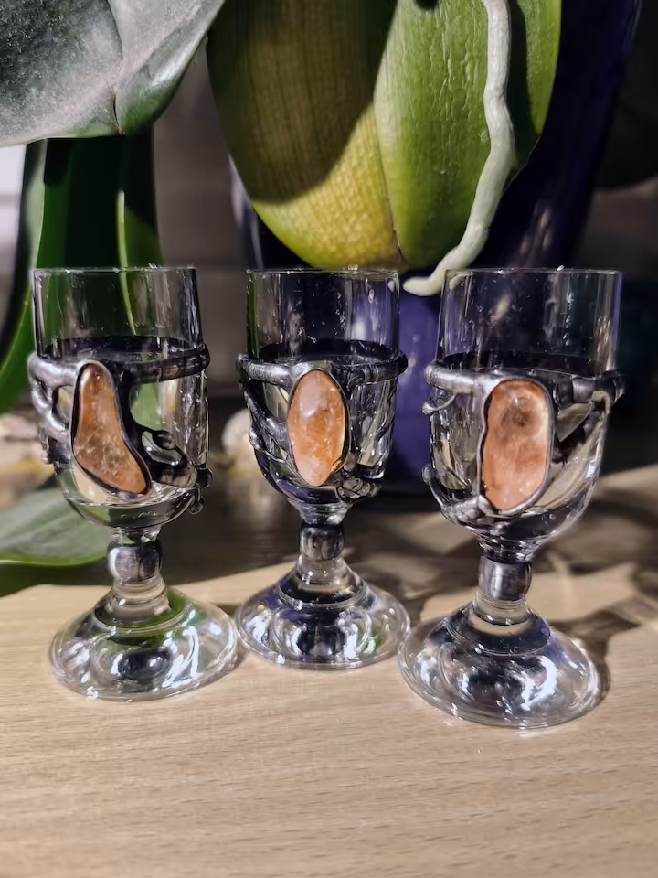 Kieliszki do nalewek (wódki) .