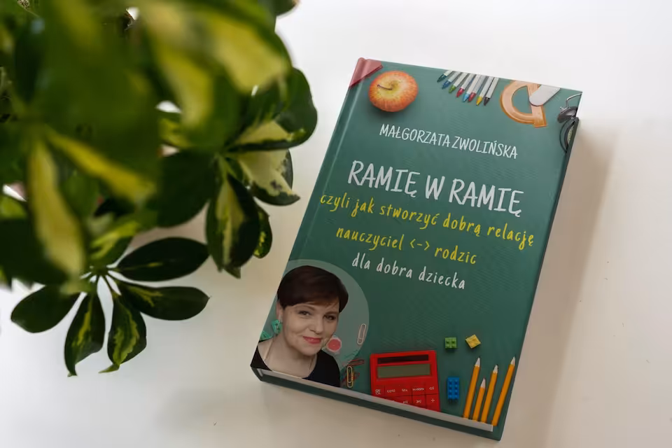 ebook "Ramię w ramię - czyli jak stworzyć dobrą relację nauczyciel <-> rodzic dla dobra dziecka"