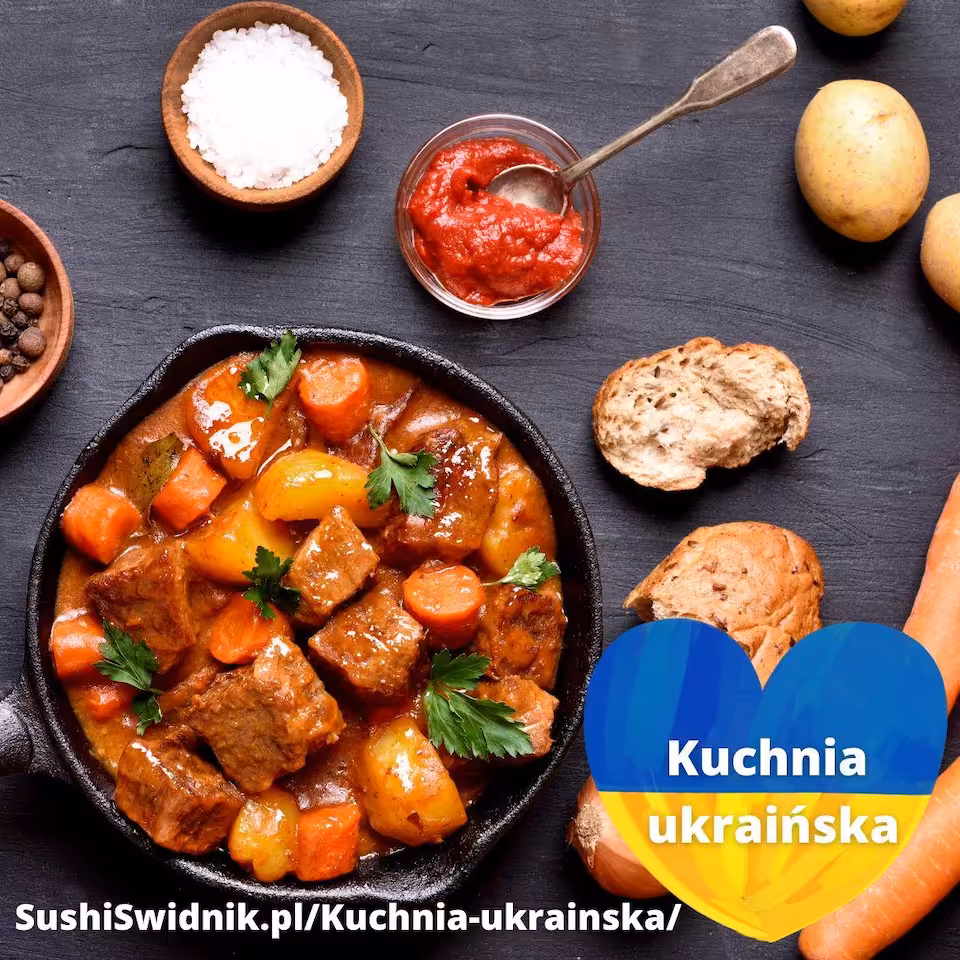 Kuchnia ukraińska - Pure ziemniaczane z gulaszem wieprzowym + surówka