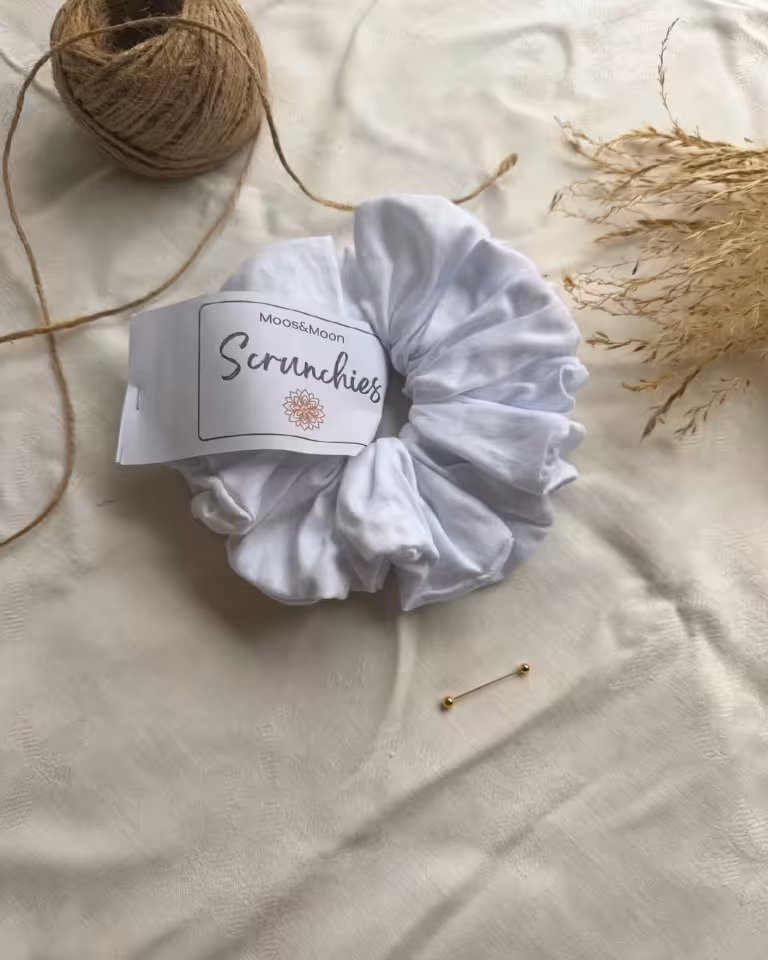 06. MILKY WHITE GLOW - scrunchie - PREMIUM
