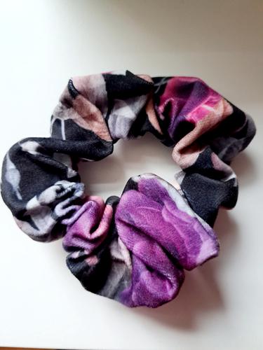 Gumka scrunchie welurowa granaty czarna