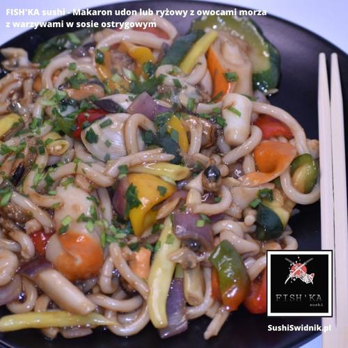 Lunch - Makaron udon lub ryżowy z owocami morza z warzywami w sosie ostrygowym