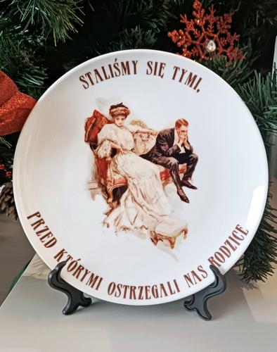 Talerz ceramiczny Sarnodzieło 20 cm Staliśmy się tymi, przed którymi ostrzegali nas rodzice