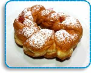 Pączki kręcone z nadzieniem różanym