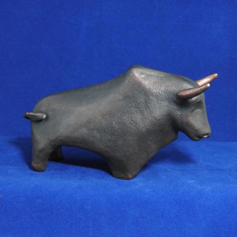 Ceramika: Byczek Fernando wymiary figurki: 16 x 9 cm(Kliknij, żeby dowiedzieć się więcej)